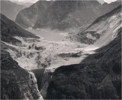 Barrage de Vajont après le glissement de terrain - Octobre 1963